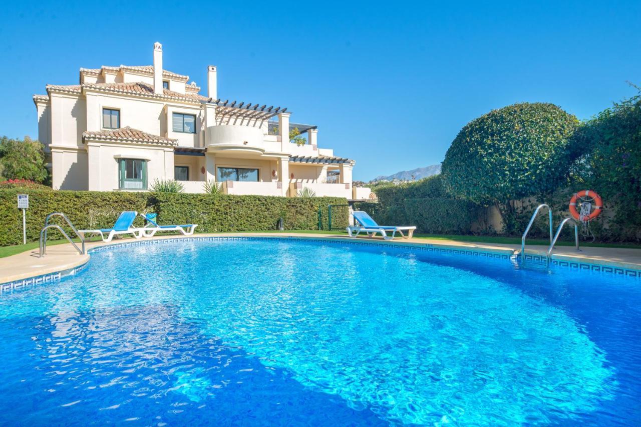 Capanes Del Golf Luxury Apartment Benahavís Eksteriør billede