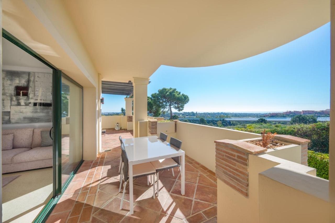 Capanes Del Golf Luxury Apartment Benahavís Eksteriør billede