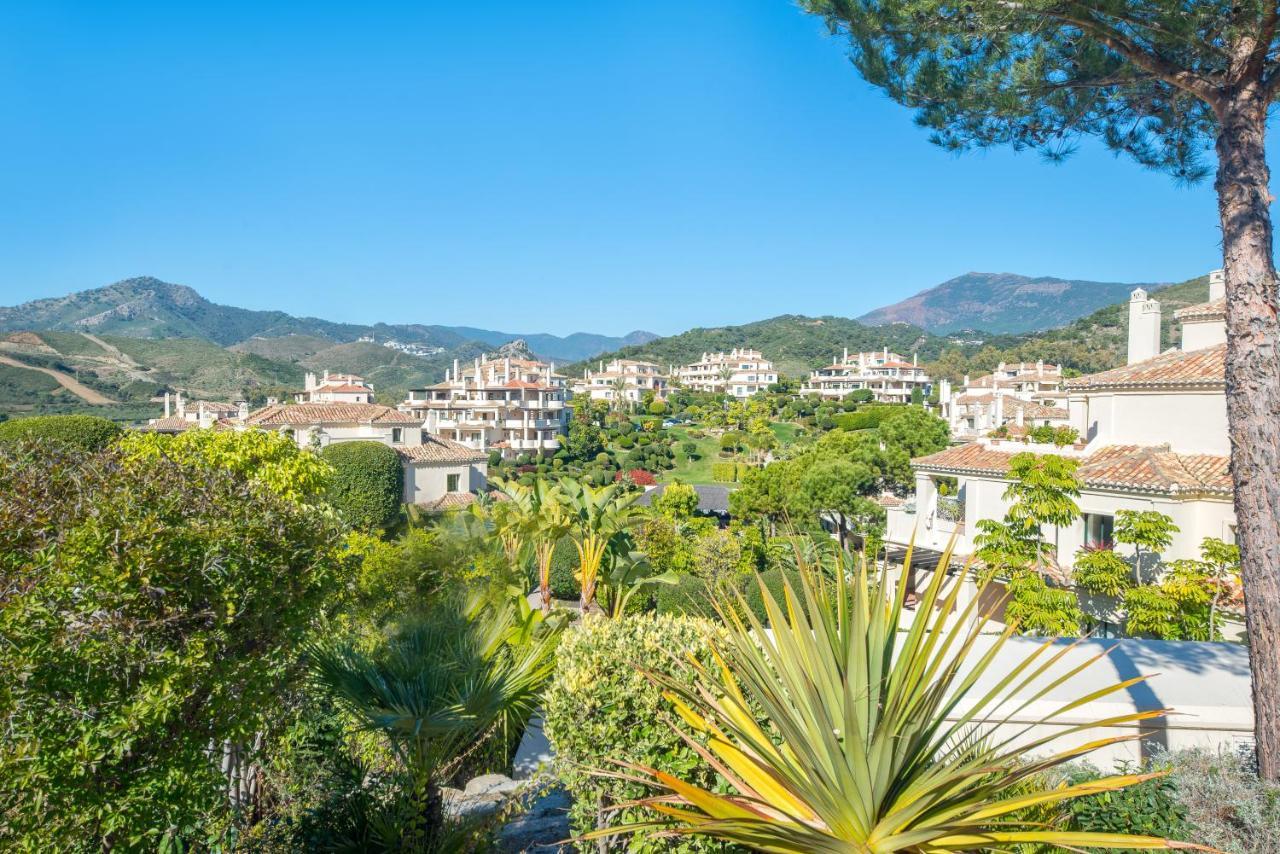 Capanes Del Golf Luxury Apartment Benahavís Eksteriør billede